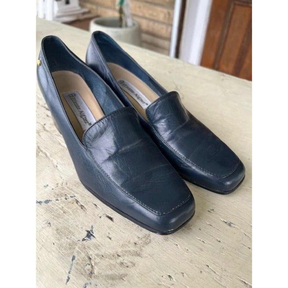 Etienne Aigner “Painter” Loafer Size 7N Leather Navy Blue Slip On Block Heel